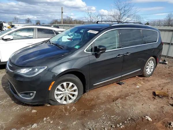 CHRYSLER PACIFICA