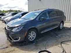 CHRYSLER PACIFICA