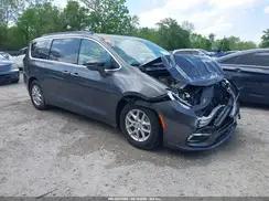 CHRYSLER PACIFICA