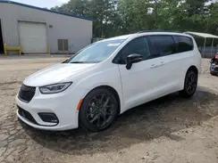 CHRYSLER PACIFICA