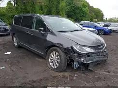 CHRYSLER PACIFICA