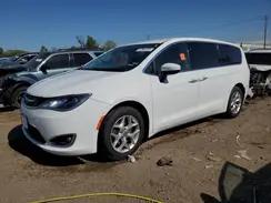 CHRYSLER PACIFICA