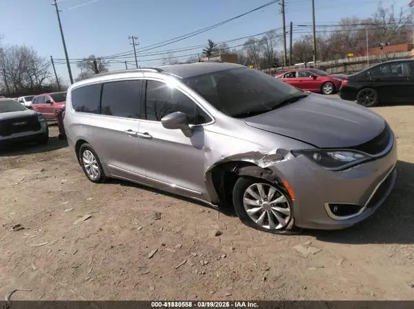 CHRYSLER PACIFICA