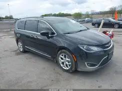 CHRYSLER PACIFICA