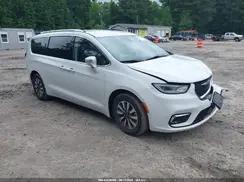 CHRYSLER PACIFICA
