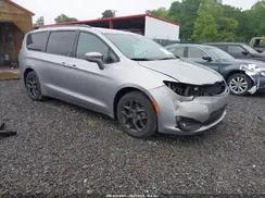 CHRYSLER PACIFICA