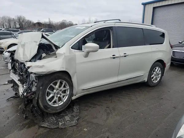CHRYSLER PACIFICA