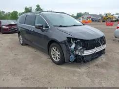CHRYSLER PACIFICA