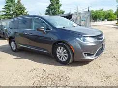 CHRYSLER PACIFICA