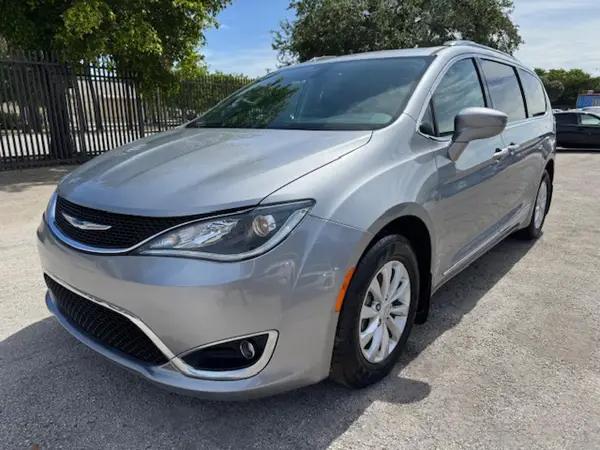 CHRYSLER PACIFICA