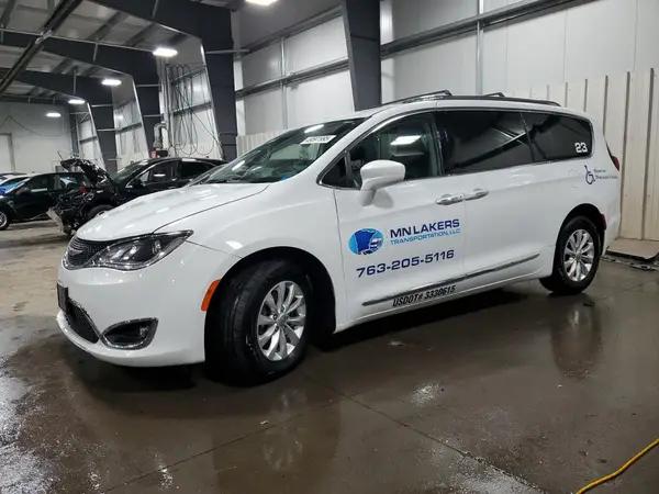 CHRYSLER PACIFICA