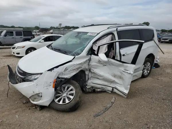 CHRYSLER PACIFICA