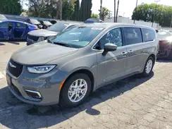 CHRYSLER PACIFICA