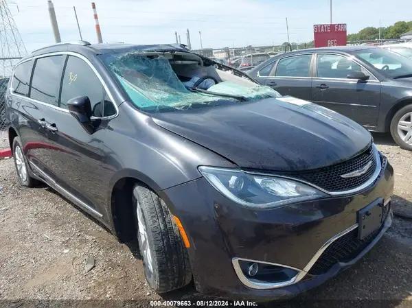 CHRYSLER PACIFICA