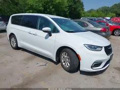 CHRYSLER PACIFICA