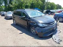 CHRYSLER PACIFICA