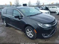 CHRYSLER PACIFICA