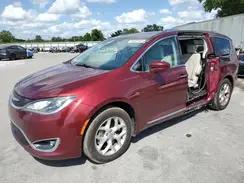 CHRYSLER PACIFICA