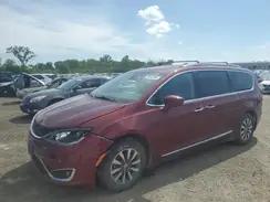 CHRYSLER PACIFICA