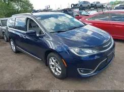 CHRYSLER PACIFICA