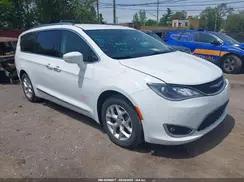 CHRYSLER PACIFICA
