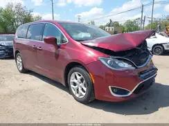 CHRYSLER PACIFICA