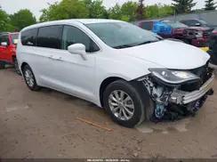 CHRYSLER PACIFICA