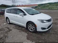 CHRYSLER PACIFICA