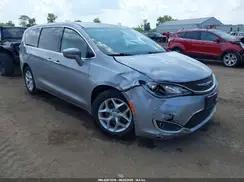 CHRYSLER PACIFICA