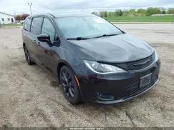 CHRYSLER PACIFICA