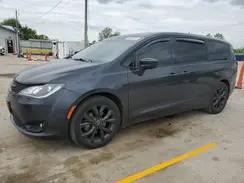 CHRYSLER PACIFICA