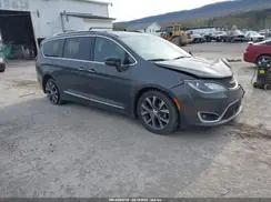 CHRYSLER PACIFICA
