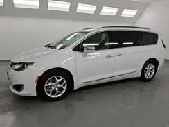 CHRYSLER PACIFICA