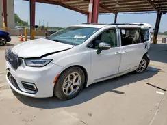 CHRYSLER PACIFICA