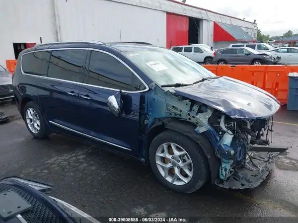 CHRYSLER PACIFICA