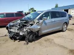 CHRYSLER PACIFICA