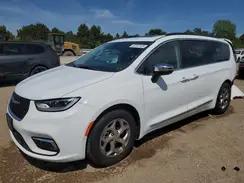 CHRYSLER PACIFICA