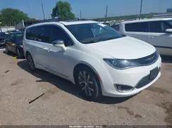 CHRYSLER PACIFICA