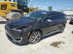 CHRYSLER PACIFICA