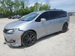 CHRYSLER PACIFICA