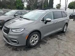 CHRYSLER PACIFICA
