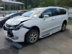 CHRYSLER PACIFICA