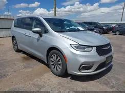 CHRYSLER PACIFICA