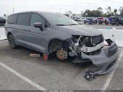 CHRYSLER PACIFICA