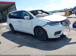 CHRYSLER PACIFICA