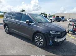CHRYSLER PACIFICA