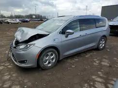 CHRYSLER PACIFICA
