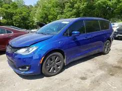 CHRYSLER PACIFICA