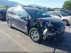 CHRYSLER PACIFICA