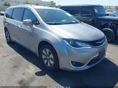CHRYSLER PACIFICA
